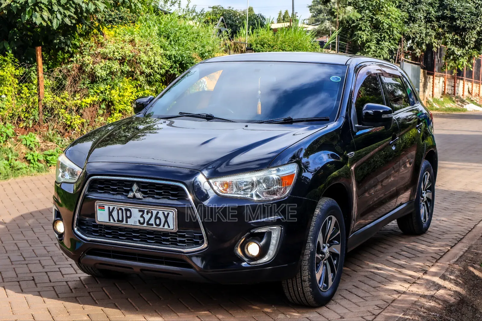 Mitsubishi RVR 2016 Black