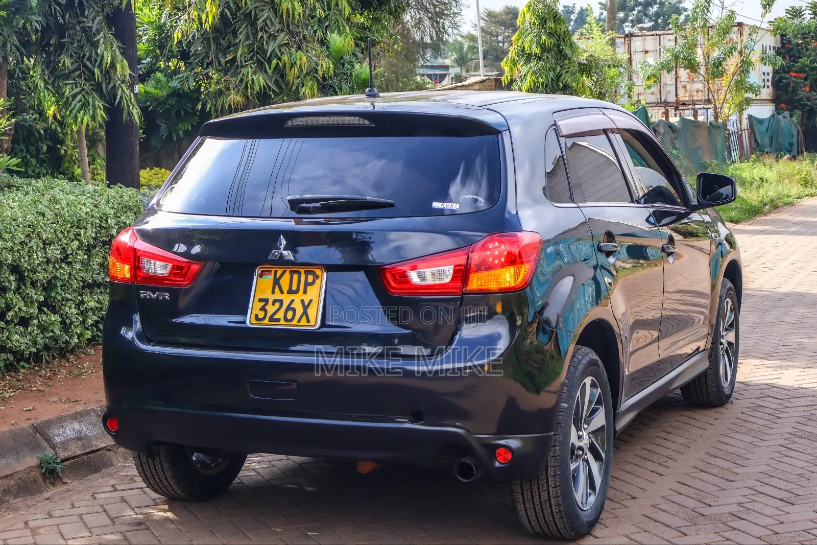 Mitsubishi RVR 2016 Black