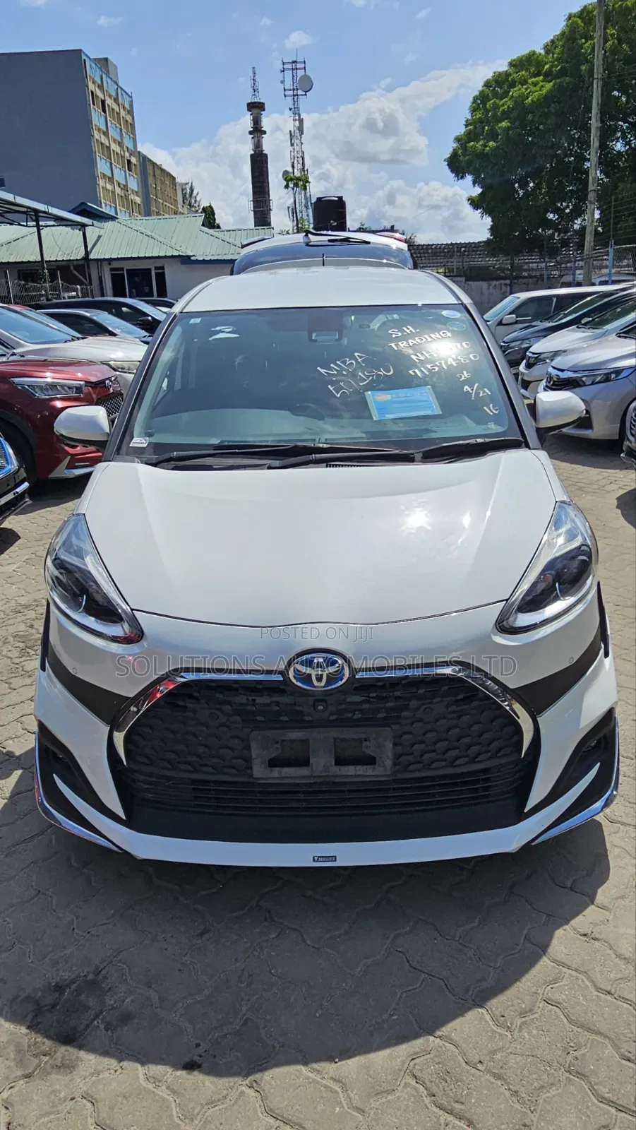 Toyota Sienta 2020 White