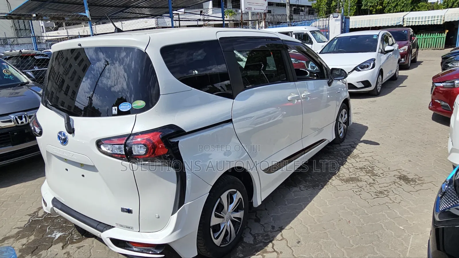 Toyota Sienta 2020 White