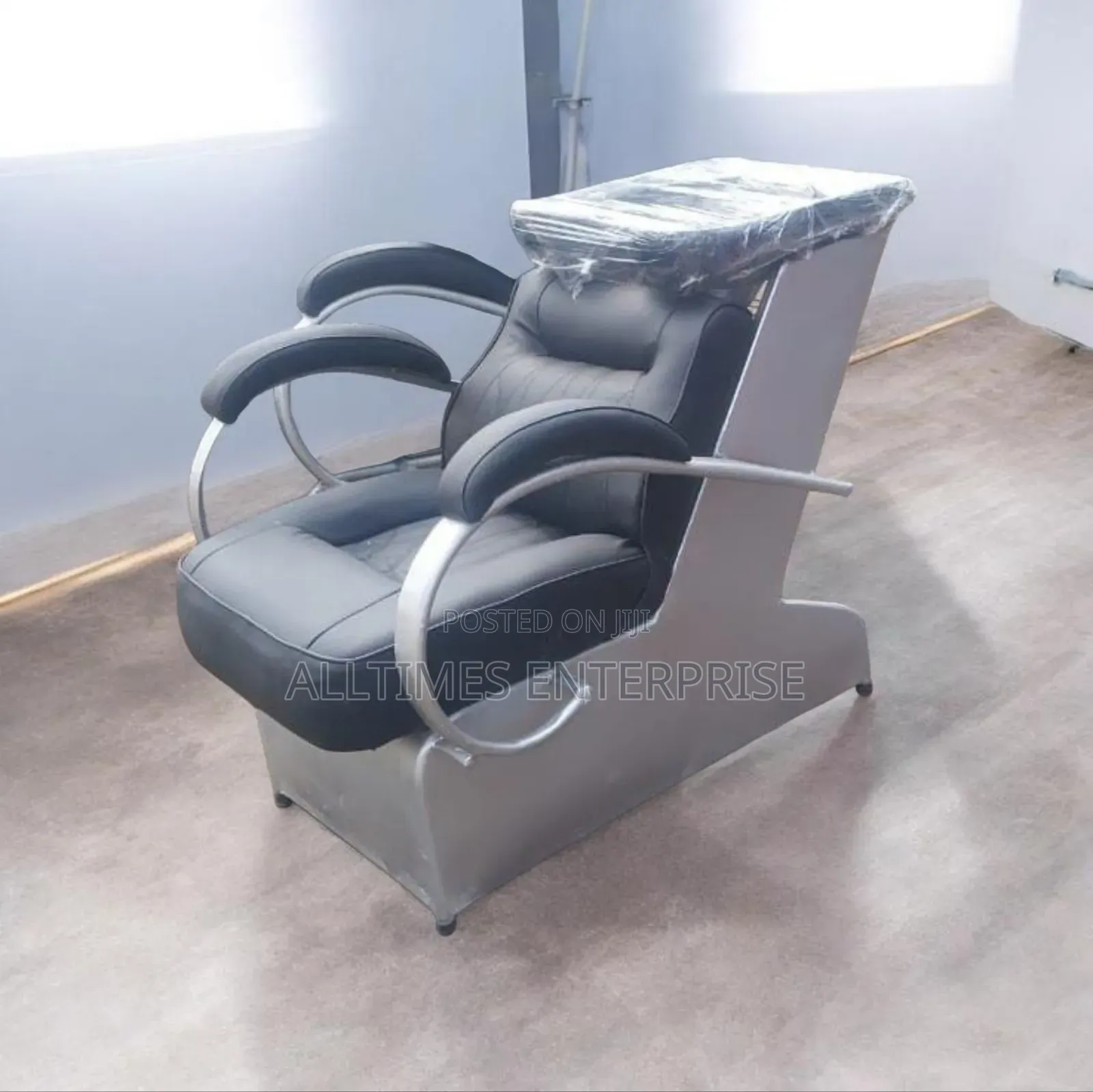 Modern Executive Barber Chair With Sink