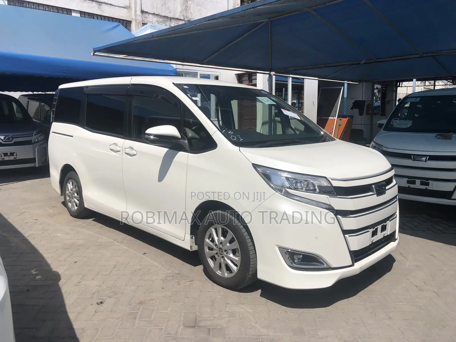 Toyota Noah 2019 White