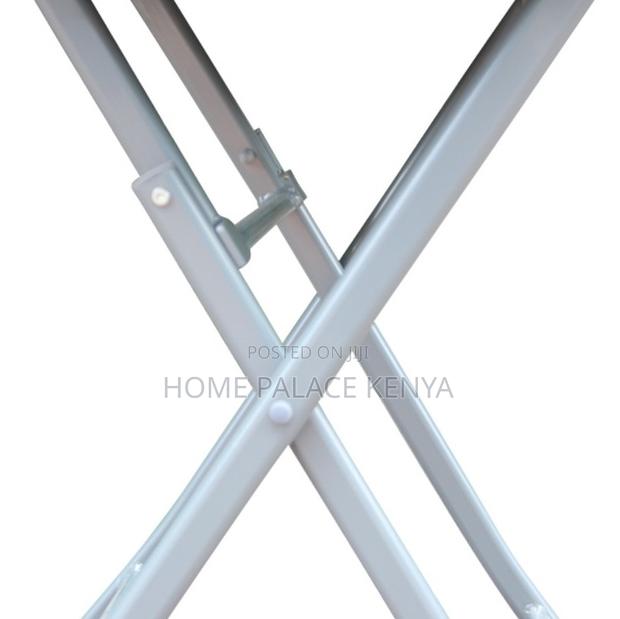 Foldable Table: Patio Table With Glass Top and Light Aluminum Frame - thumbnail 3