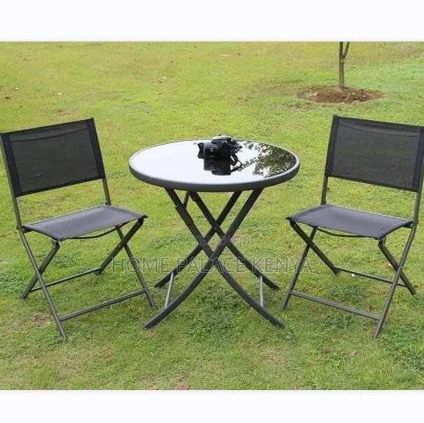 Foldable Table: Patio Table With Glass Top and Light Aluminum Frame - thumbnail 4