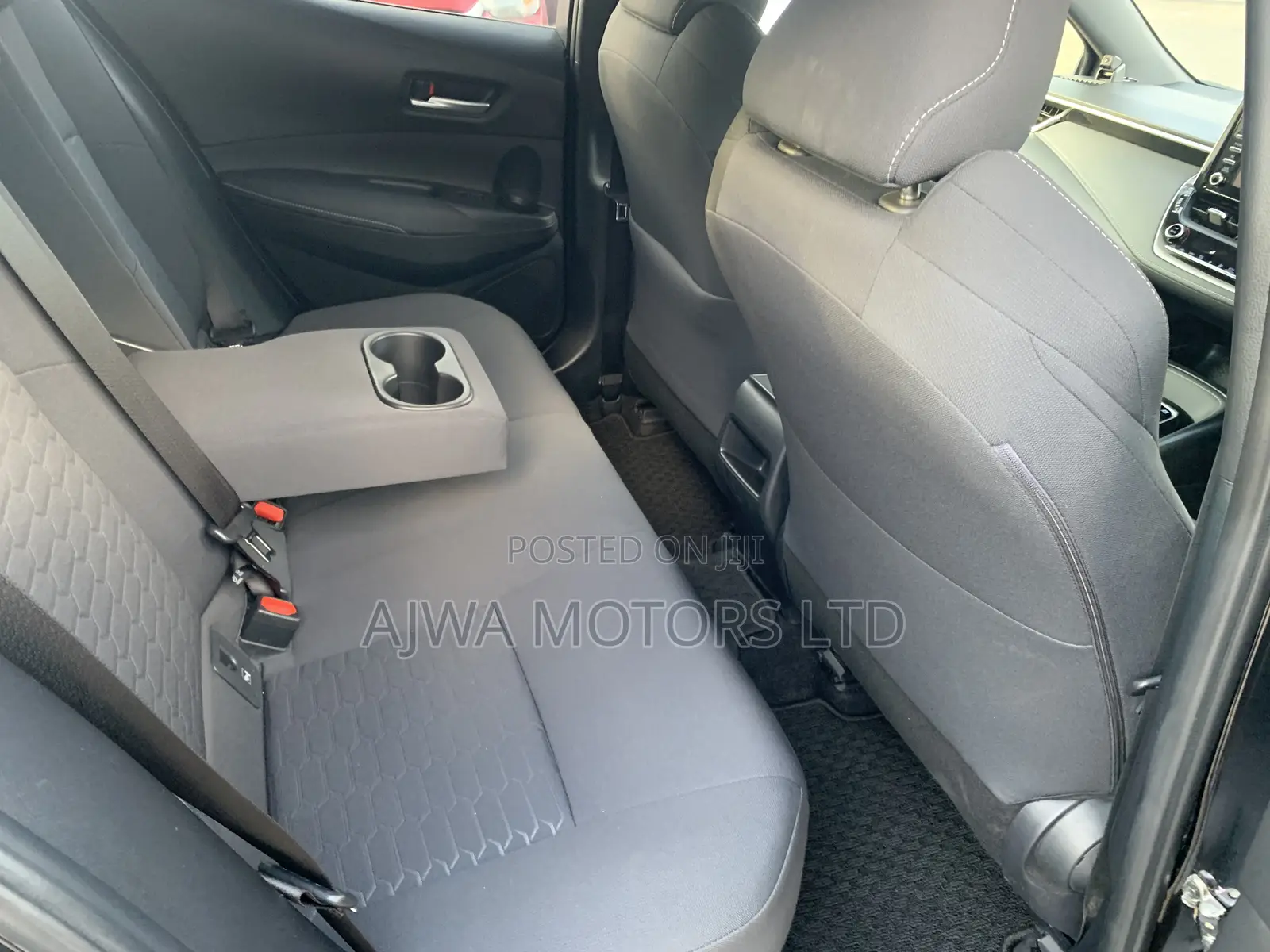 Toyota Corolla L (1.8L 4cyl 2A) 2019 Black