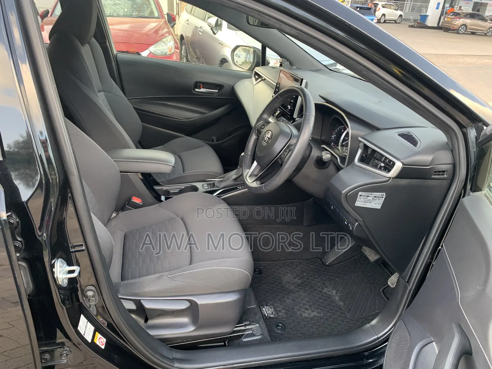 Toyota Corolla L (1.8L 4cyl 2A) 2019 Black