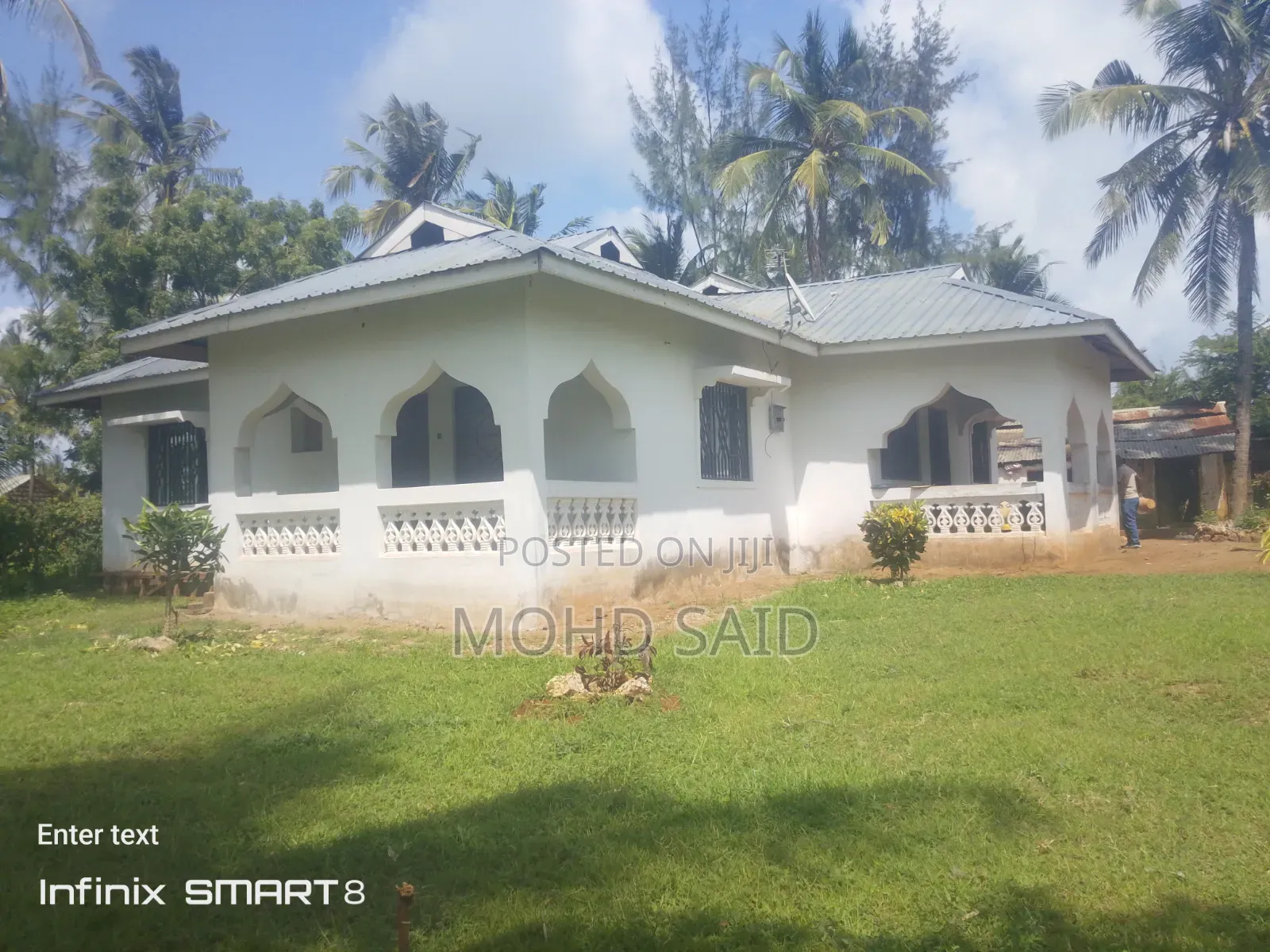 3bdrm Bungalow in Jacaranda Beach Road, Malindi for sale