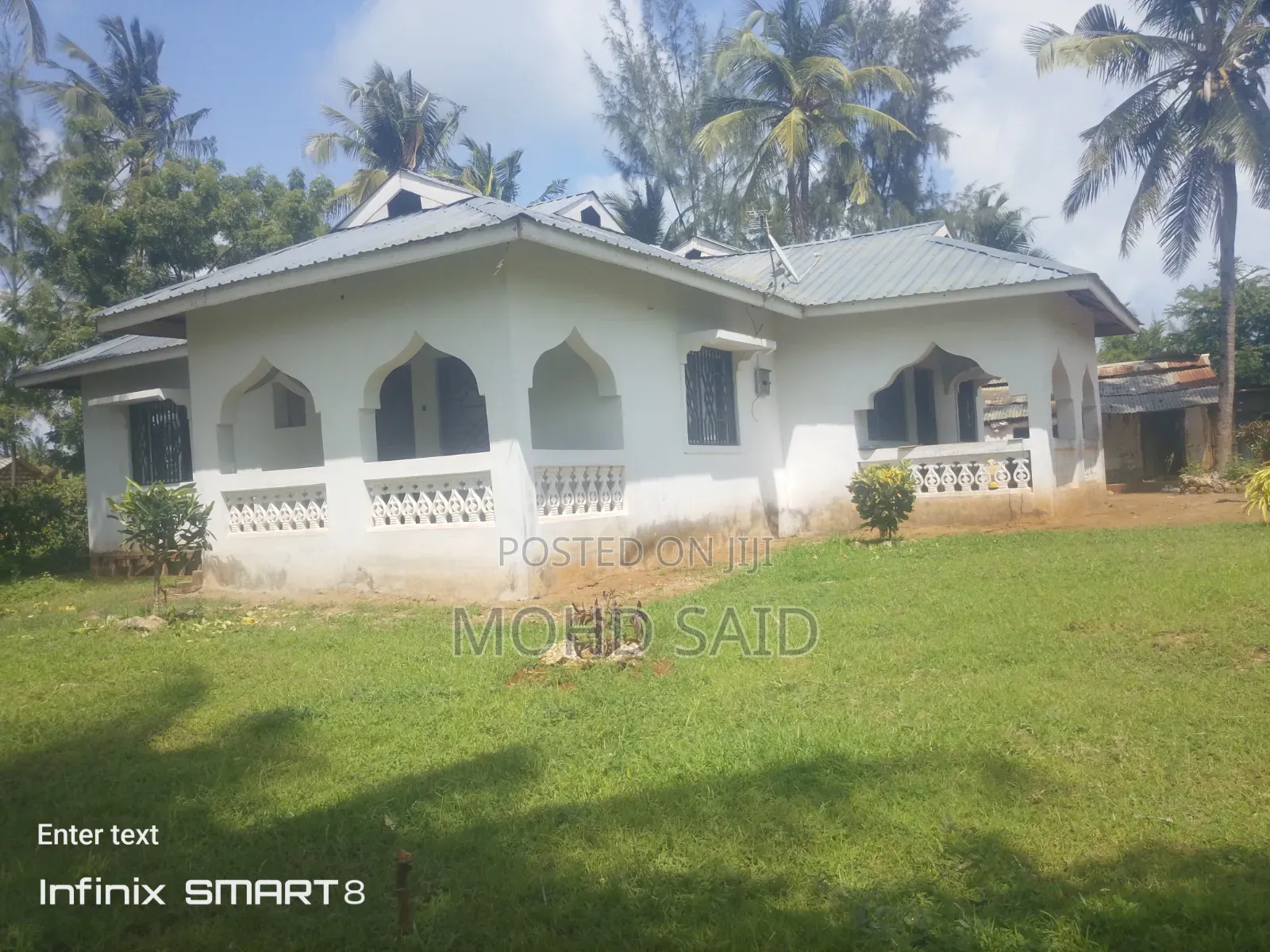 3bdrm Bungalow in Jacaranda Beach Road, Malindi for sale
