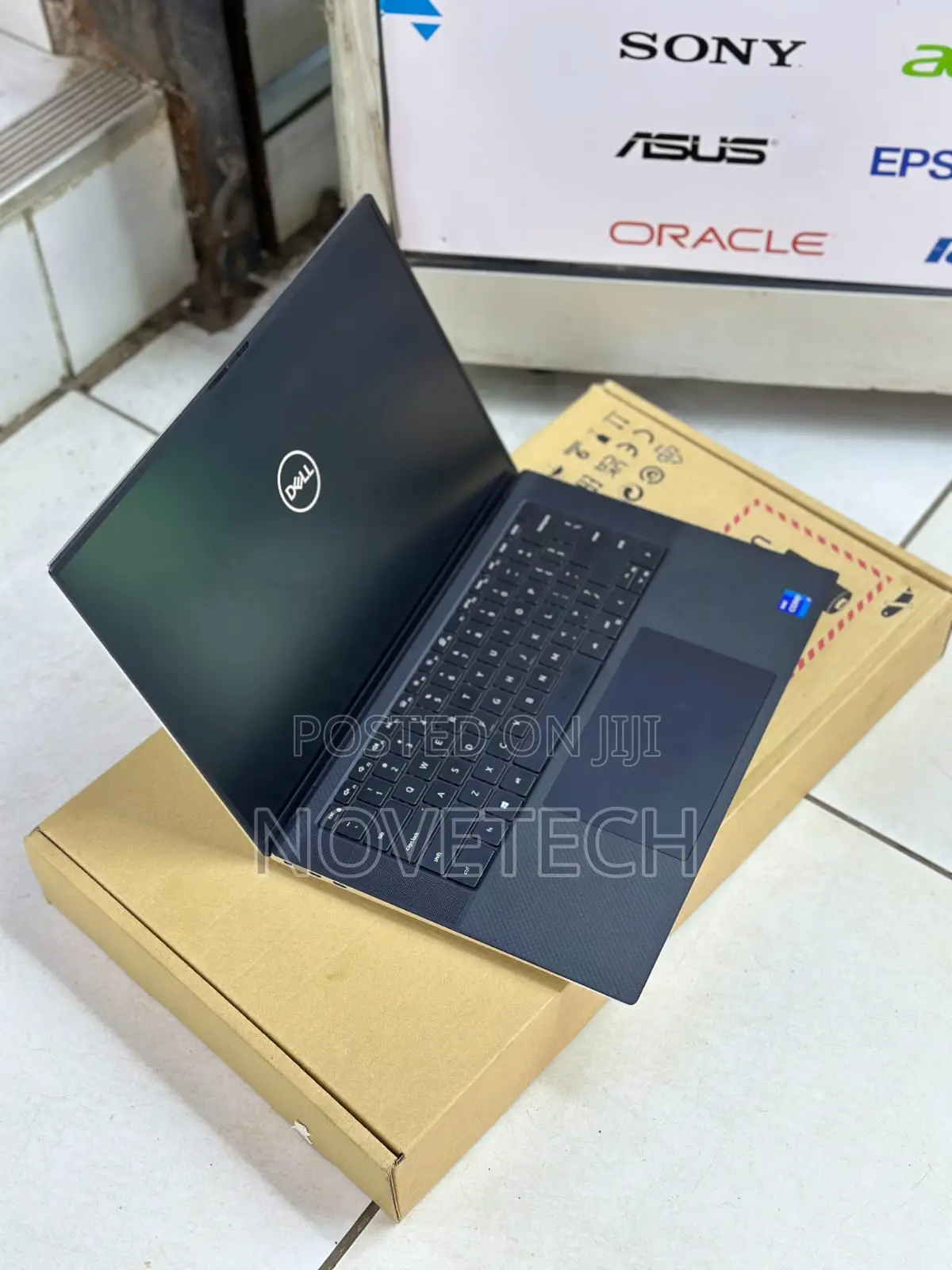 New Laptop Dell XPS 15 9510 16GB Intel Core i7 SSD 512GB