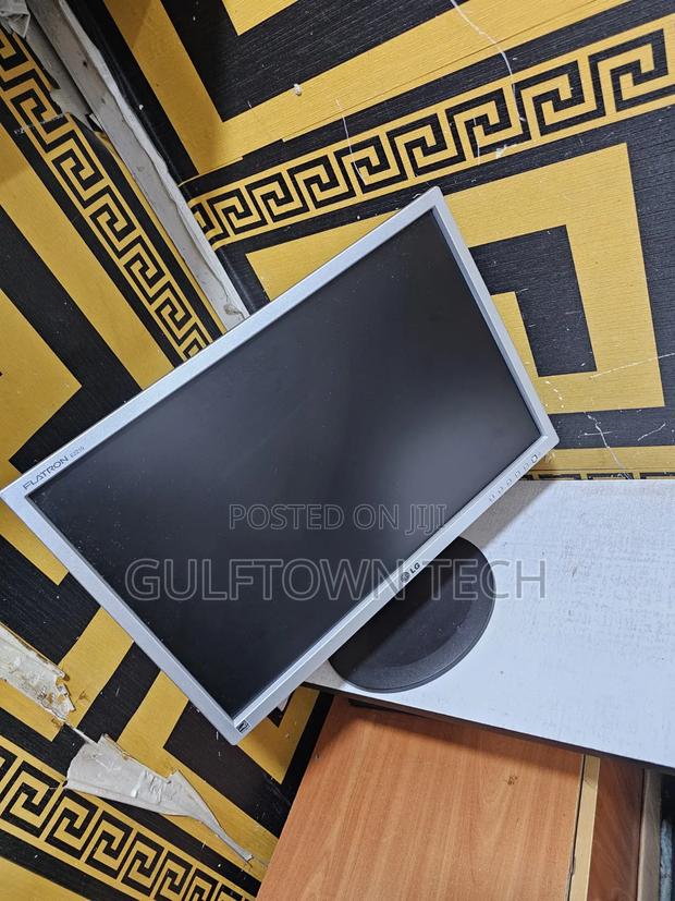 Lg 22inch Monitor - thumbnail 4