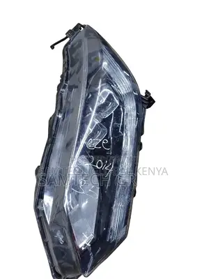 Honda Vezel Head Light 2014