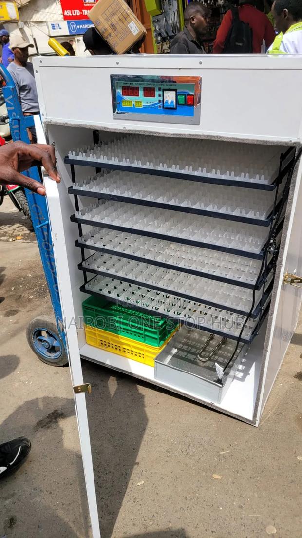 Big Capacity 1056 Eggs Automatic Incubator