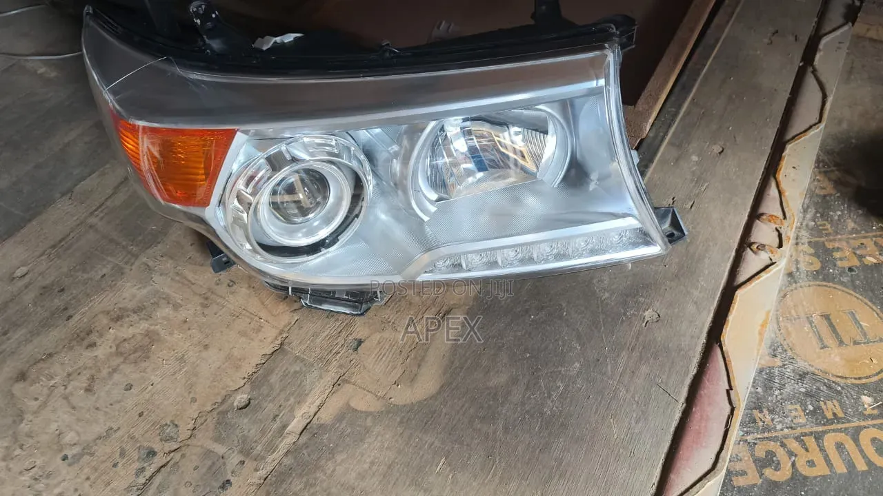 Headlight Toyota 100 Series