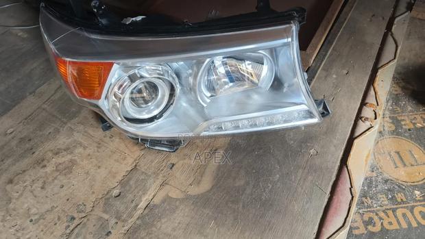 Headlight Toyota 100 Series - thumbnail 2