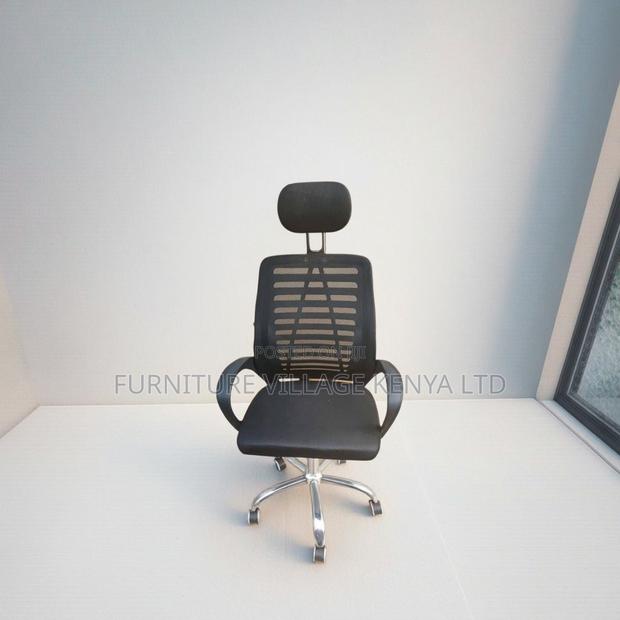 Headrest Swivel Computer Chair.