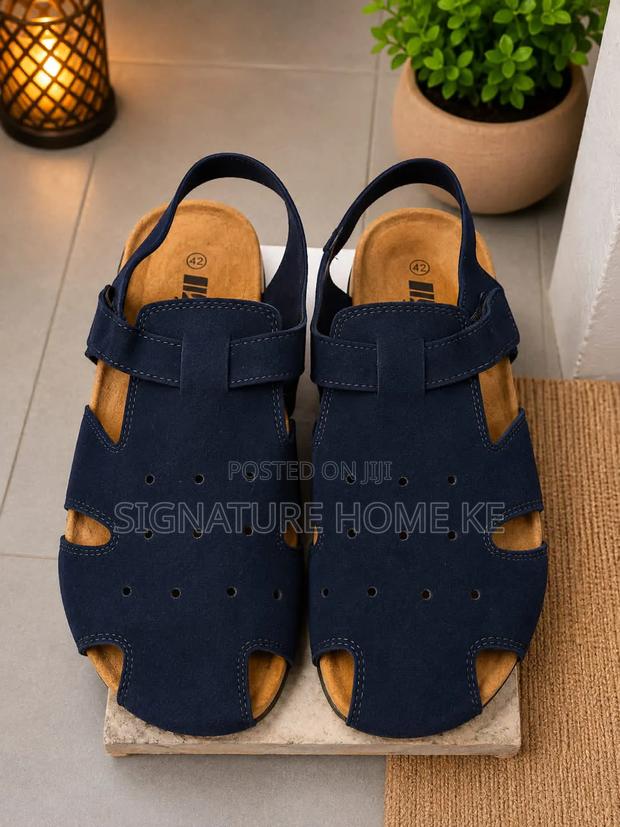 Quality Unisex Sandles - thumbnail 2