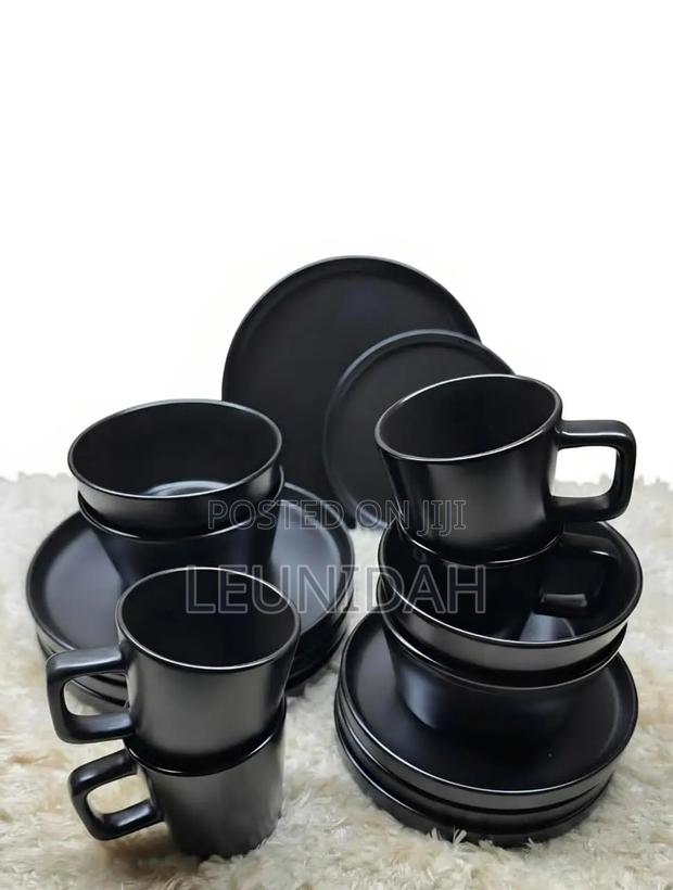 Premium Kitchen Wear and Utensils