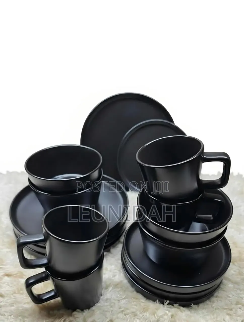 Premium Kitchen Wear and Utensils