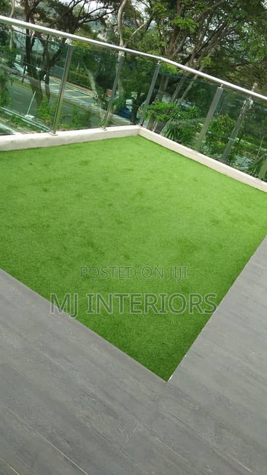 Synthetic Grass Flooring for Luxury Outdoor Space Design