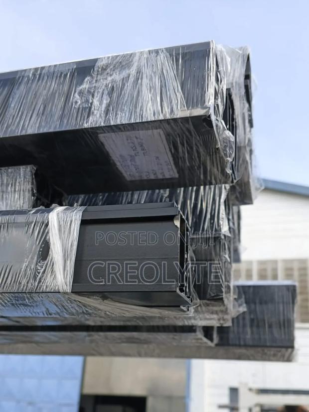 Aluminium Profiles – Anthracite/Dark Grey