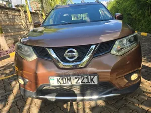 Nissan X-Trail 2015 Brown