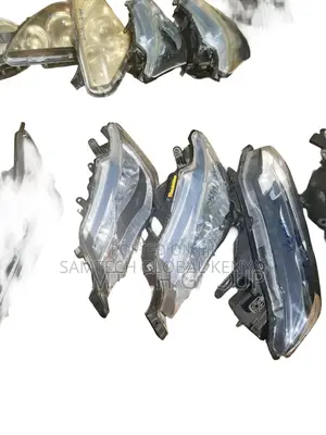 Axio 161 Headlights X-japan
