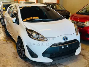 Toyota Aqua 2019 White
