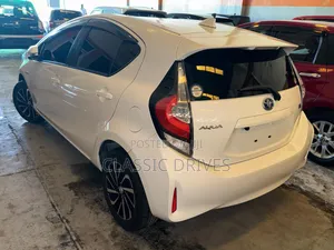 Toyota Aqua 2019 White