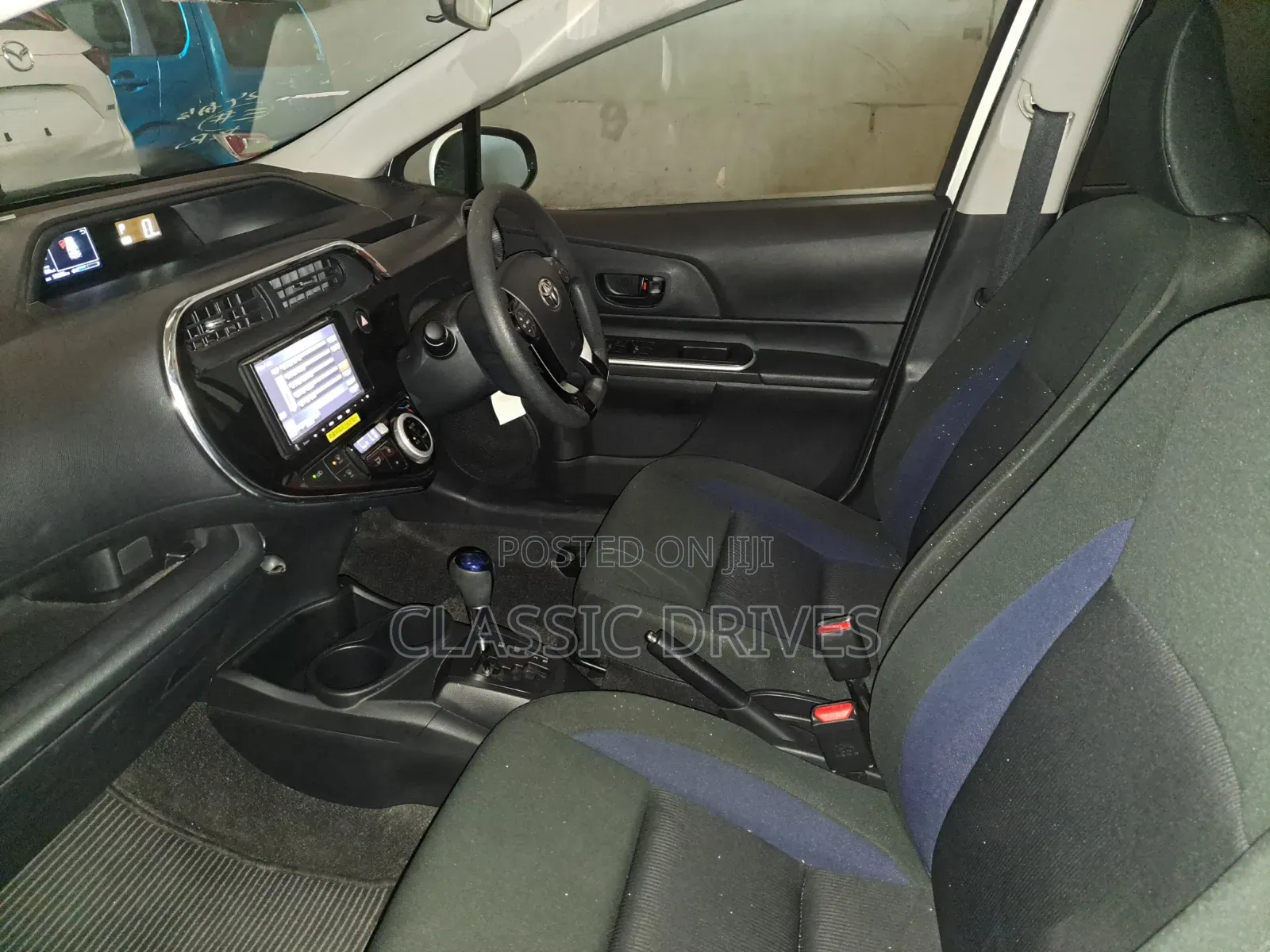 Toyota Aqua 2019 White