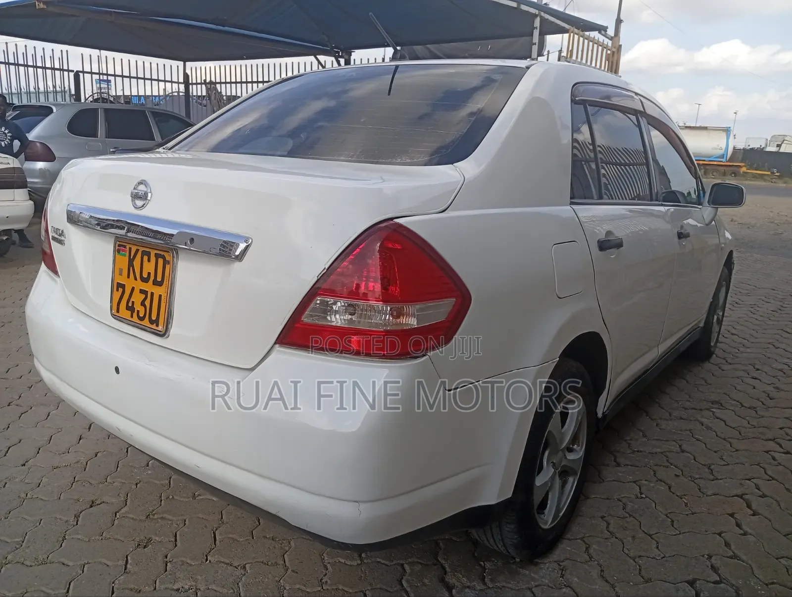 Nissan Tiida 2009 White