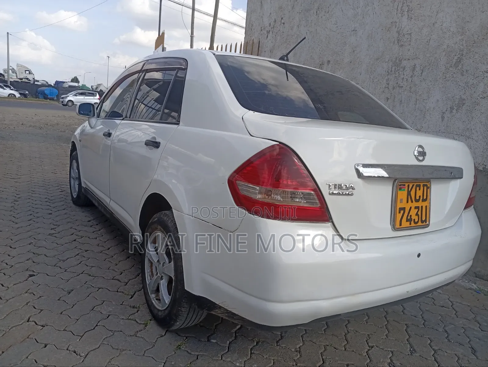 Nissan Tiida 2009 White