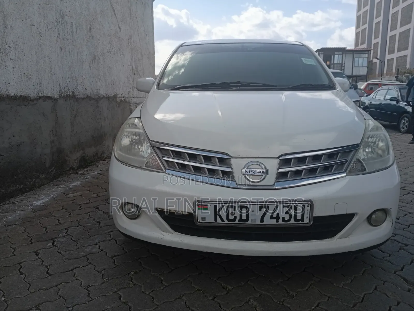 Nissan Tiida 2009 White