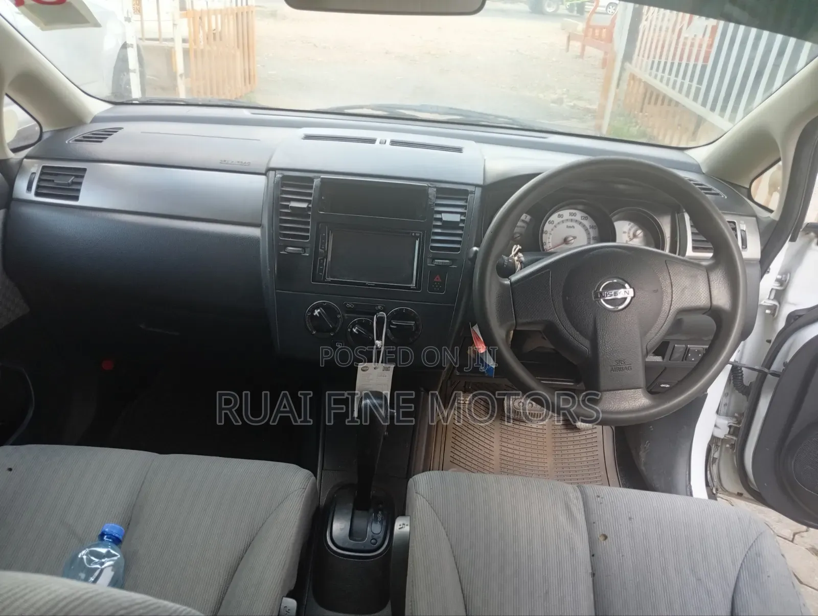 Nissan Tiida 2009 White