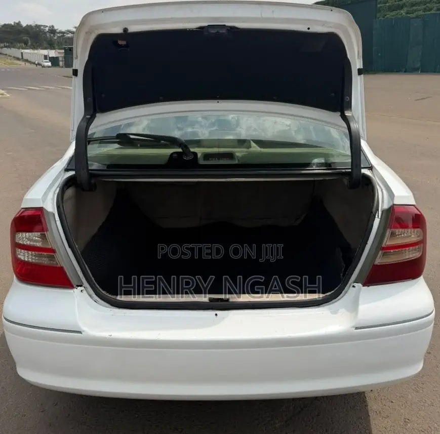 Toyota Premio 2005 White