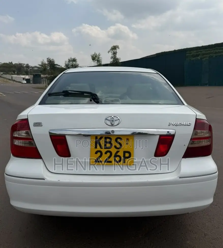 Toyota Premio 2005 White