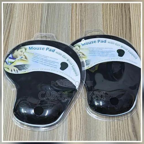 Mouse Pad With Gel Wrist Support. - thumbnail 2