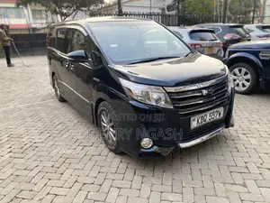 Toyota Noah 2017 Black