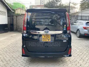 Toyota Noah 2017 Black