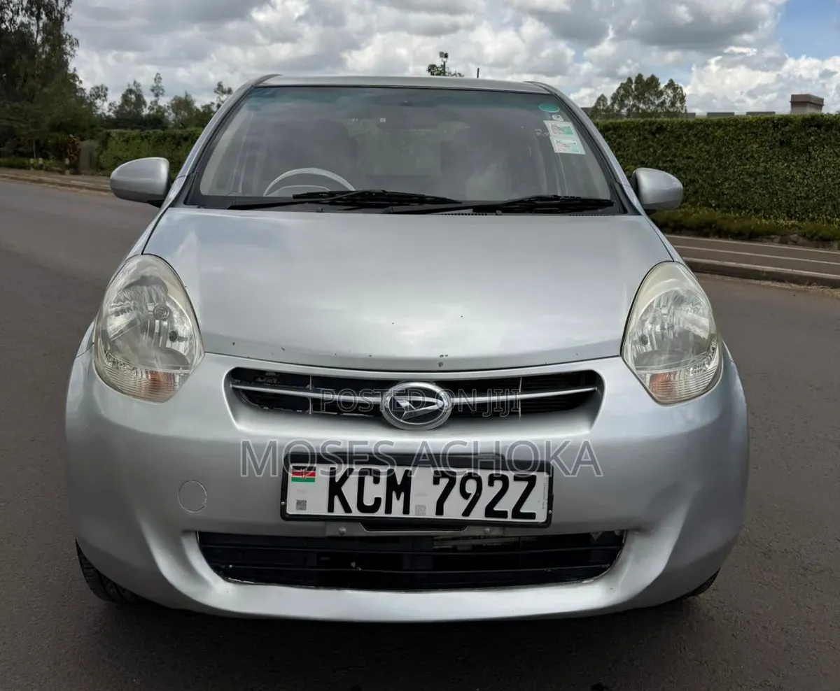 Daihatsu Boon 2010 Silver