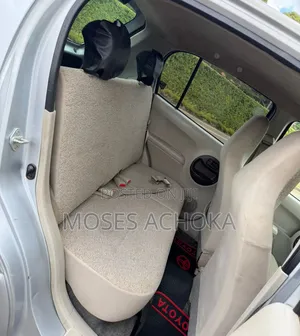 Daihatsu Boon 2010 Silver