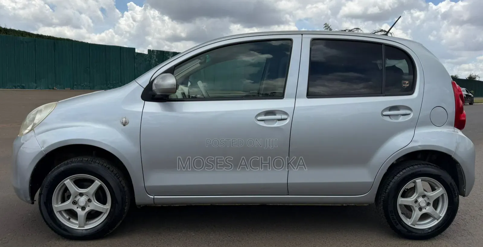 Daihatsu Boon 2010 Silver