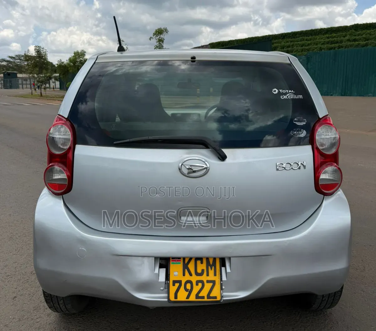Daihatsu Boon 2010 Silver