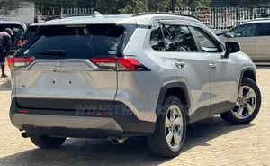 Toyota RAV4 2019 Silver