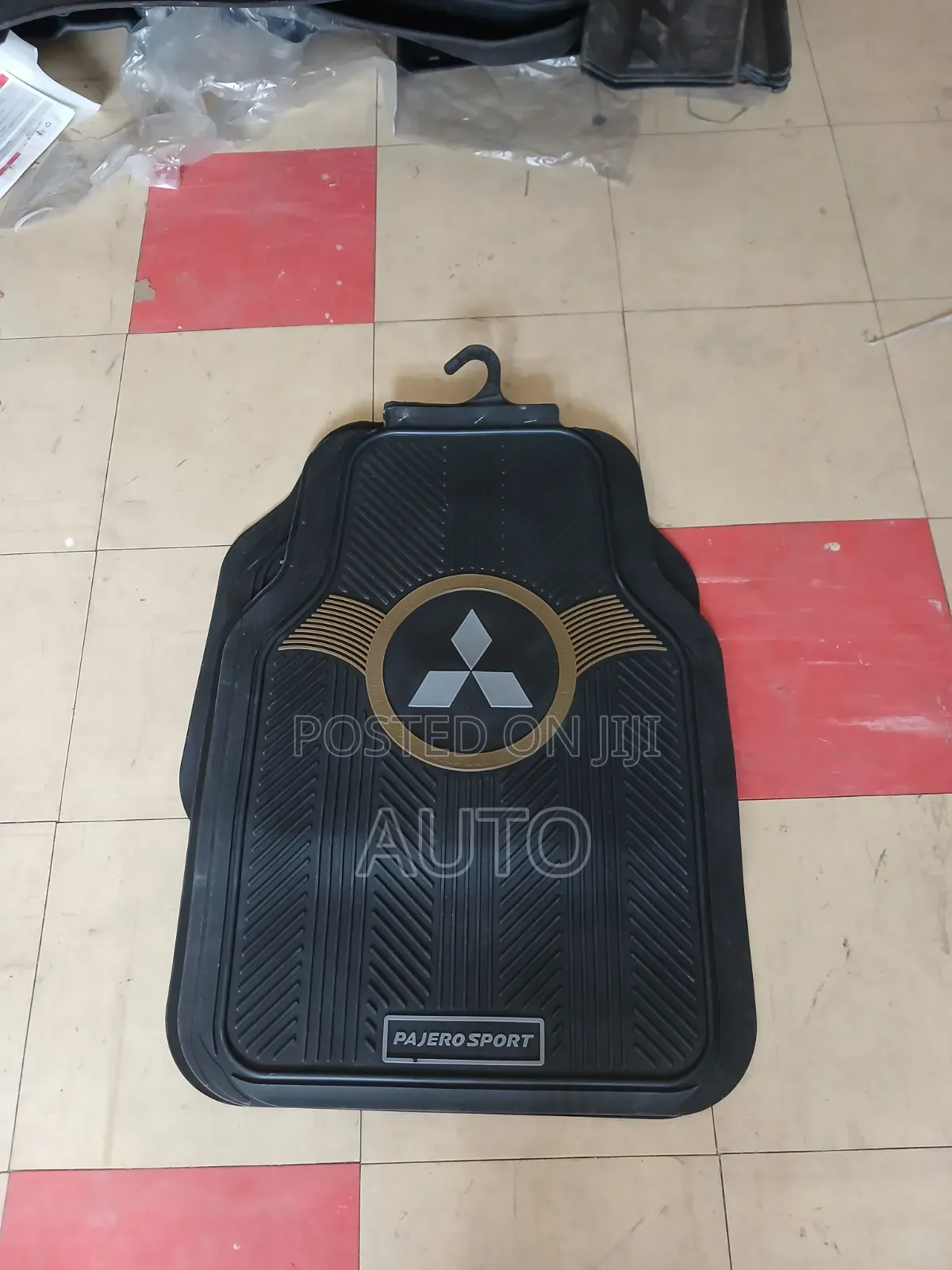 Mitsubishi Pajero Sport Floor Mats | Premium Interior Protection
