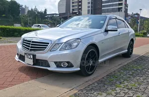 Mercedes-Benz E250 2011 Silver