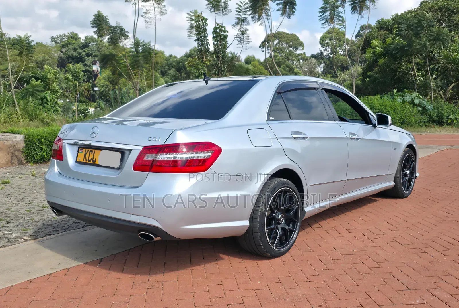 Mercedes-Benz E250 2011 Silver