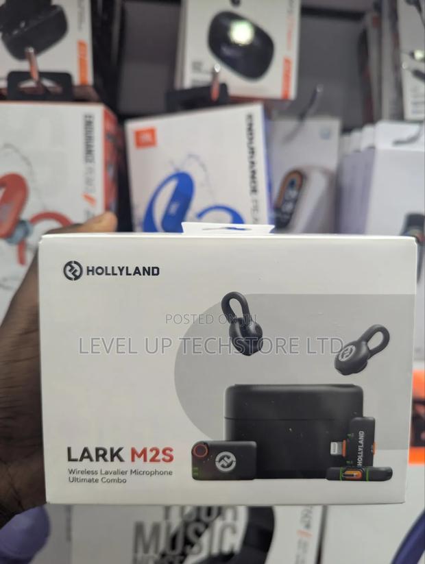 Hollyland Lark M2 2-Person Wireless Combo Microphone System - thumbnail 3