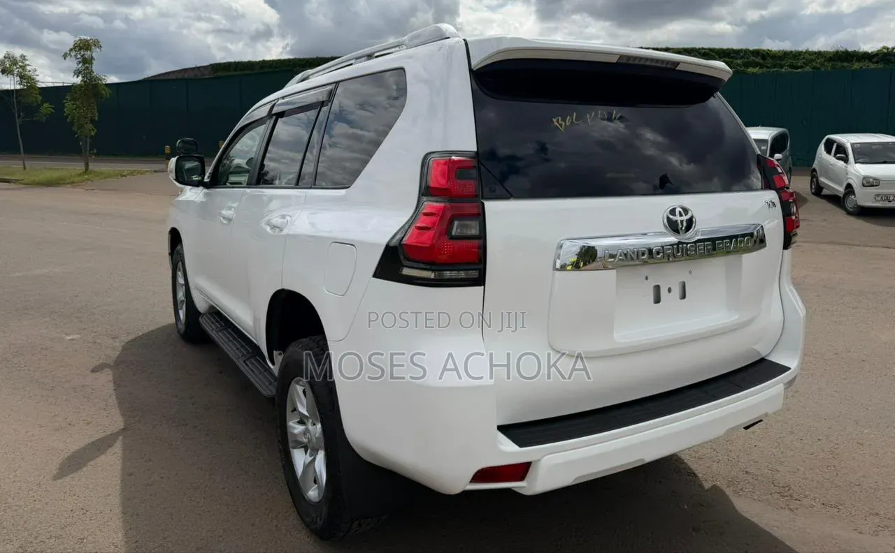 Toyota Land Cruiser Prado 2021 White
