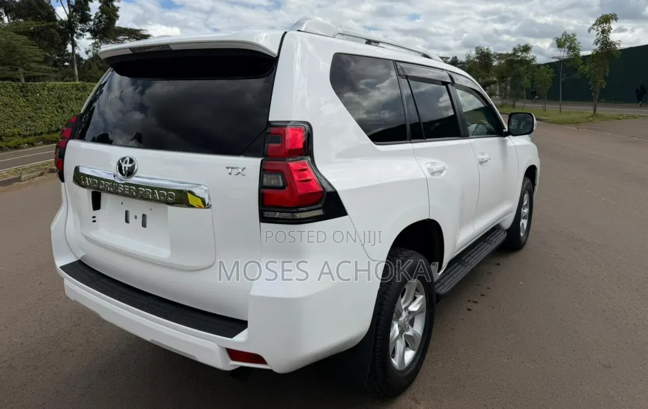 Toyota Land Cruiser Prado 2021 White