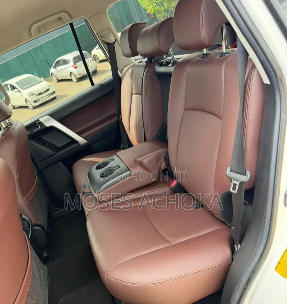 Toyota Land Cruiser Prado 2021 White